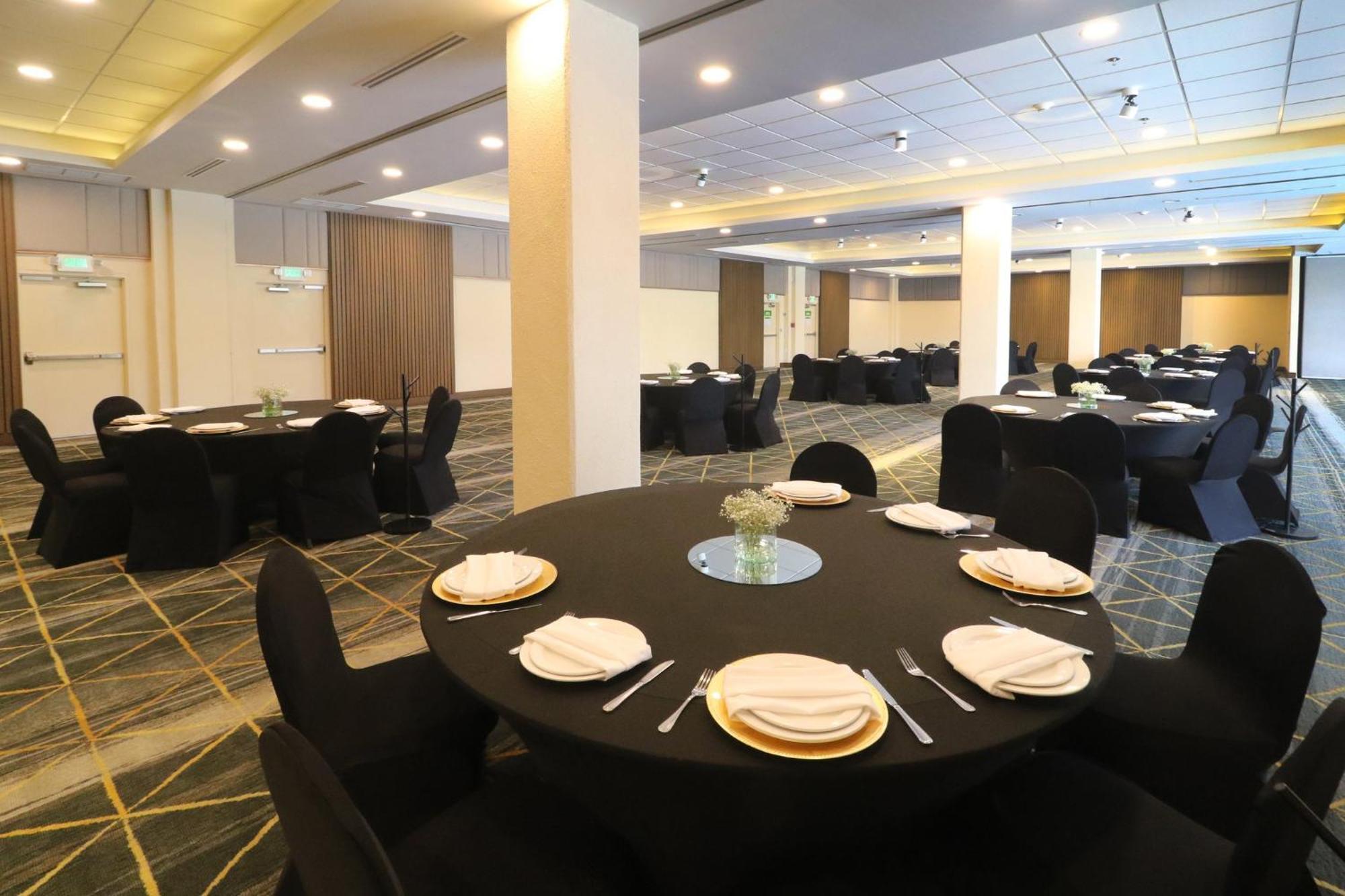 Holiday Inn Tijuana Zona Rio By Ihg Exterior photo