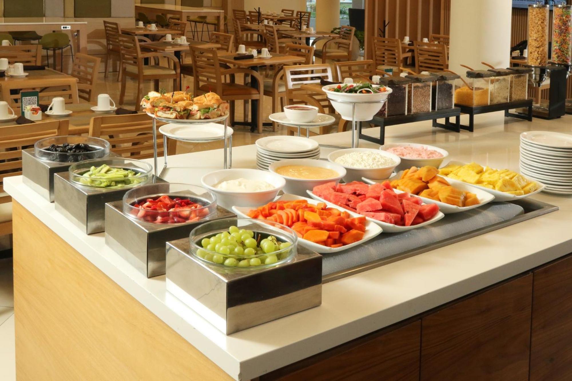 Holiday Inn Tijuana Zona Rio By Ihg Exterior photo