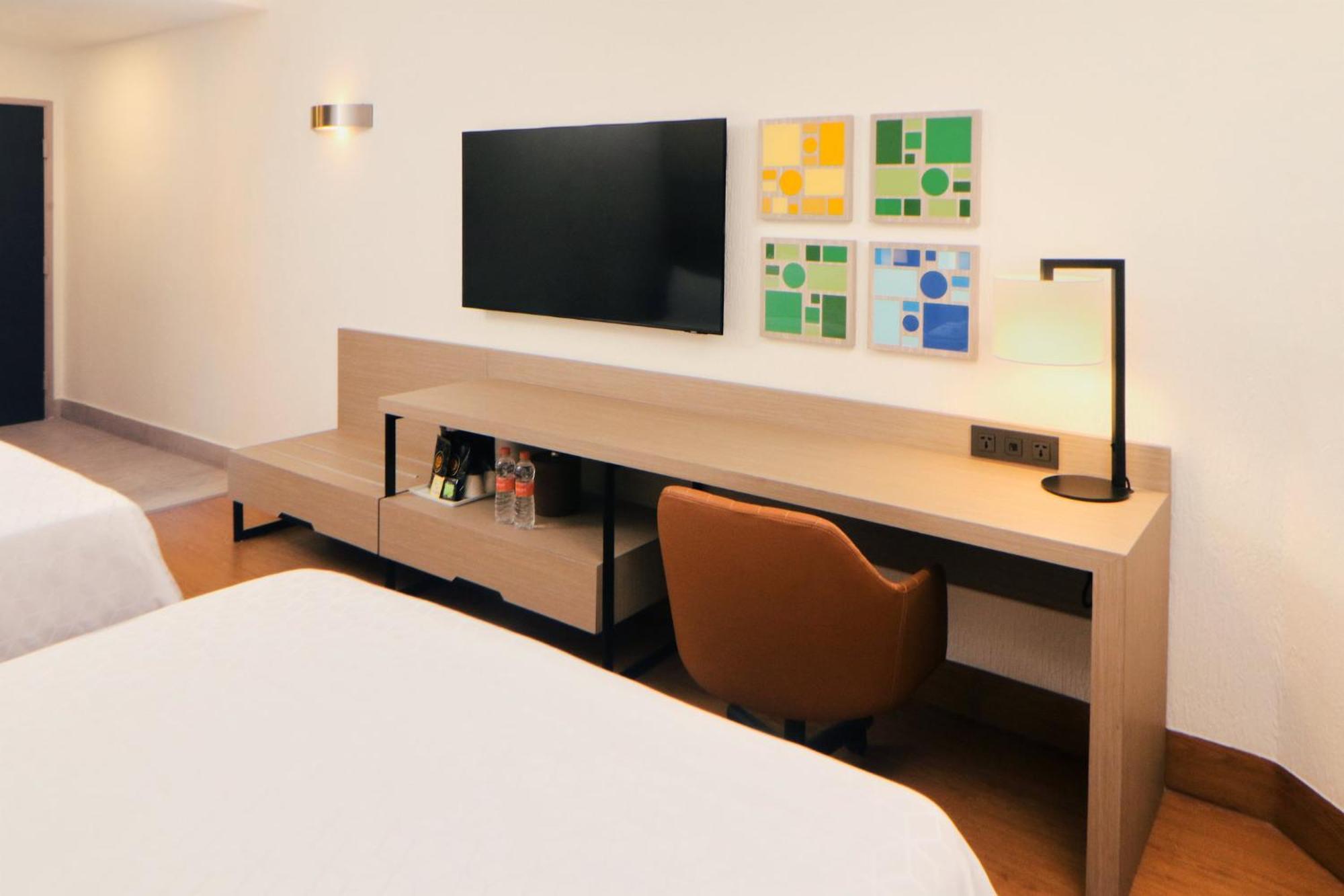 Holiday Inn Tijuana Zona Rio By Ihg Exterior photo