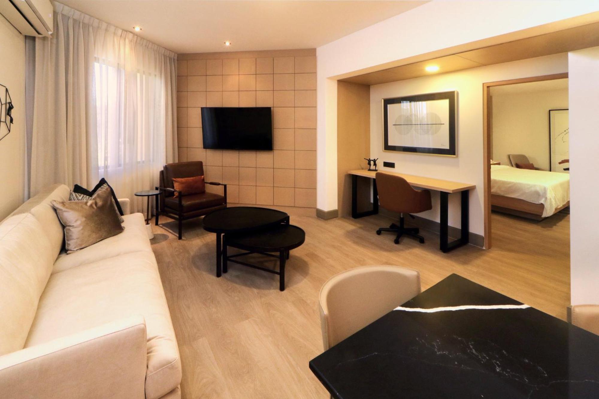 Holiday Inn Tijuana Zona Rio By Ihg Exterior photo